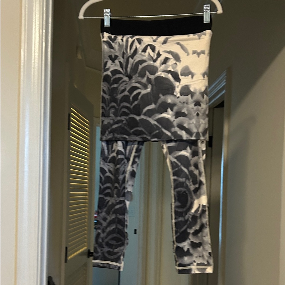 lululemon athletica Black and Gray Patterned Pants